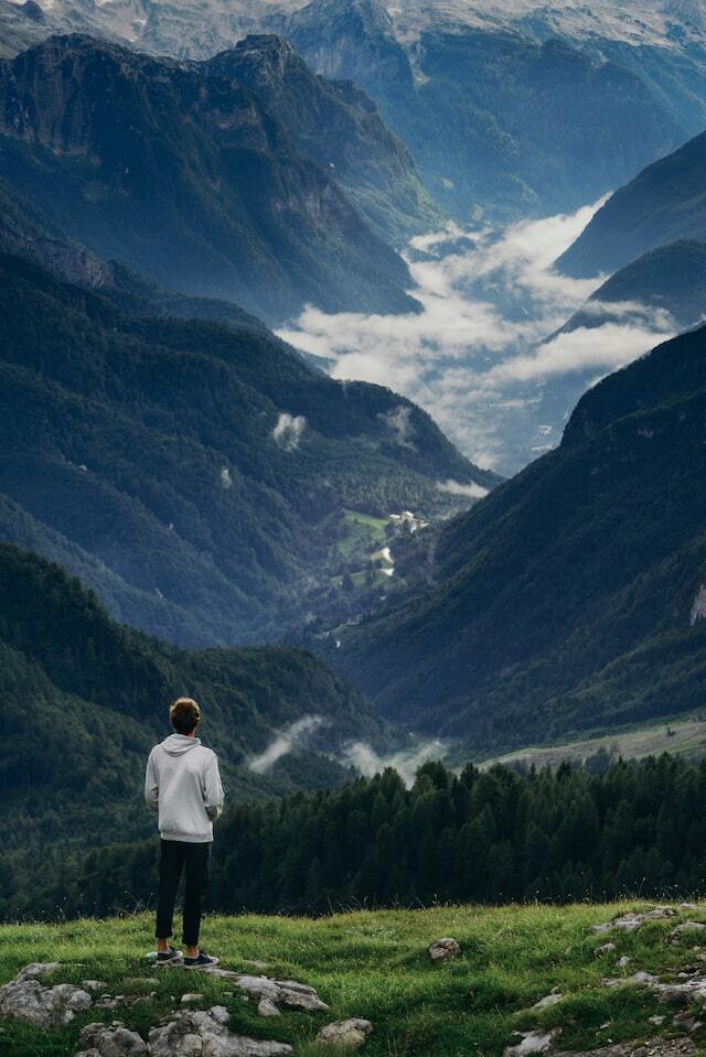 Hoodie Pullover Bergausblick, Entdecker Archetyp
