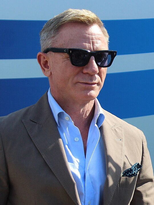 Daniel Craig Outfit