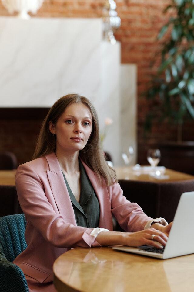 Kibbe Syle Natural, rosa Blazer Outfit